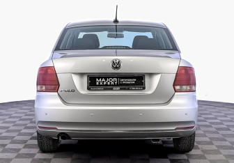 Подержанный автомобиль Volkswagen Polo Sedan 2019 года (6 фото)