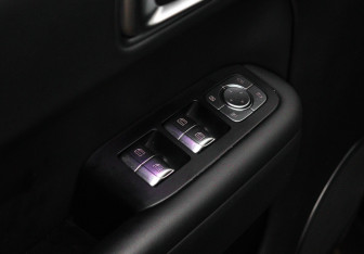 Подержанный автомобиль LiXiang L9 2024 года (24 фото)