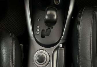 Подержанный автомобиль Mitsubishi Outlander 2012 года (15 фото)