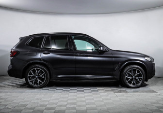 Подержанный автомобиль BMW X3 2024 года (4 фото)
