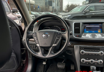 Подержанный автомобиль Nissan Teana 2011 года (13 фото)