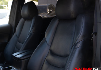 Подержанный автомобиль Mazda CX-9 2018 года (13 фото)