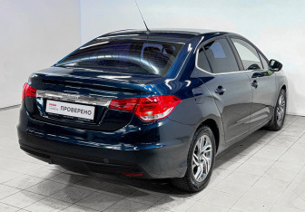 Подержанный автомобиль Citroen C4 Sedan 2015 года (5 фото)