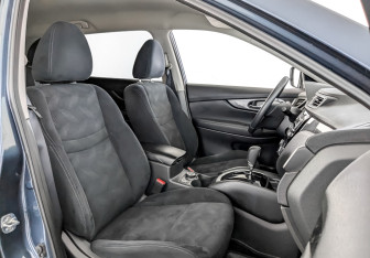 Подержанный автомобиль Nissan X-Trail 2016 года (23 фото)