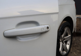 Подержанный автомобиль Audi A4 Wagon 2013 года (23 фото)