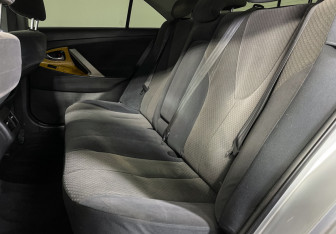Подержанный автомобиль Toyota Camry Sedan 2007 года (10 фото)