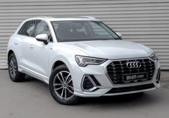 Подержанный автомобиль Audi Q3 2023 года (3 фото)