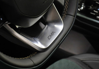 Подержанный автомобиль Geely Monjaro 2023 года (25 фото)