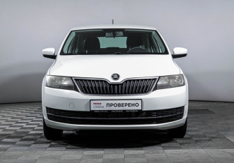 Подержанный автомобиль Skoda Rapid Liftback 2014 года (2 фото)