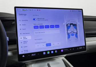 Подержанный автомобиль Xiaomi SU7 2024 года (24 фото)