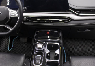 Подержанный автомобиль JAC JS6 2023 года (15 фото)