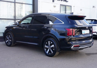 Подержанный автомобиль Kia Sorento 2021 года (7 фото)