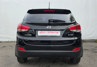 Подержанный автомобиль Hyundai ix35 2013 года (6 фото)