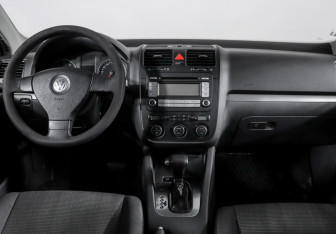 Подержанный автомобиль Volkswagen Jetta Sedan 2007 года (11 фото)