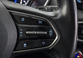 Подержанный автомобиль Hyundai Santa Fe 2019 года (29 фото)