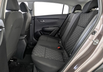 Подержанный автомобиль Kia Rio Hatchback 2020 года (18 фото)