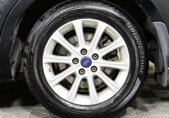 Подержанный автомобиль Ford Mondeo Sedan 2012 года (8 фото)