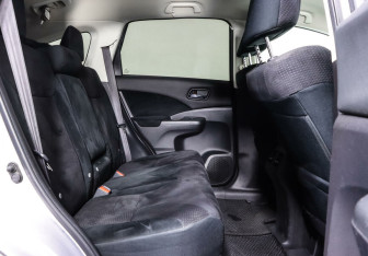 Подержанный автомобиль Honda CR-V 2013 года (15 фото)