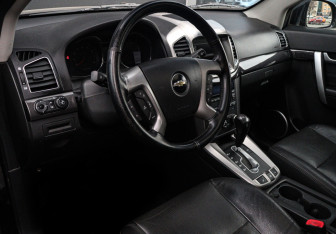 Подержанный автомобиль Chevrolet Captiva 2015 года (12 фото)