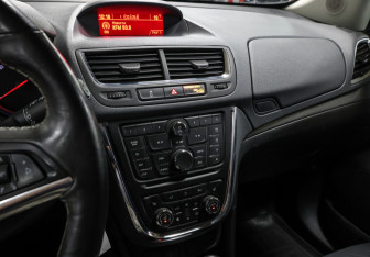 Подержанный автомобиль Opel Mokka 2013 года (16 фото)