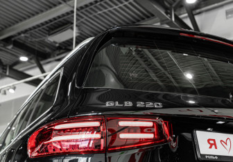 Новый Mercedes-Benz GLB 2025 (9 фото)