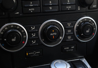 Подержанный автомобиль Land Rover Freelander 2007 года (14 фото)