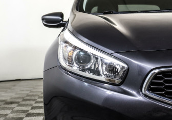 Подержанный автомобиль Kia Ceed Hatchback 2014 года (7 фото)
