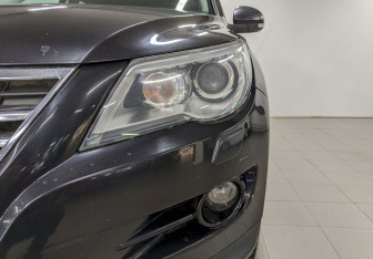 Подержанный автомобиль Volkswagen Tiguan 2010 года (16 фото)
