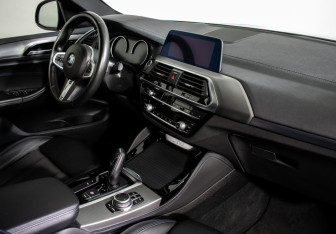 Подержанный автомобиль BMW X4 2020 года (10 фото)