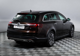 Подержанный автомобиль Opel Insignia Wagon 2014 года (5 фото)