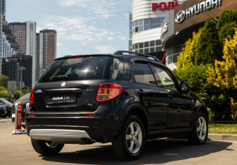 Подержанный автомобиль Suzuki SX4 Hatchback 2007 года (4 фото)