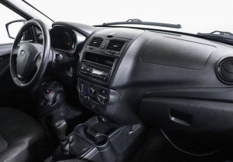 Подержанный автомобиль LADA (ВАЗ) Granta Sedan 2018 года (5 фото)