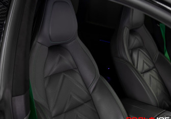 Подержанный автомобиль Zeekr 001 2023 года (13 фото)