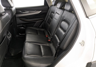 Подержанный автомобиль Exeed LX 2022 года (12 фото)