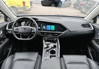 Подержанный автомобиль Geely Tugella 2022 года (11 фото)