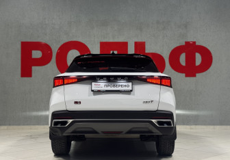 Подержанный автомобиль Omoda C5 2022 года (6 фото)