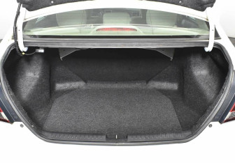 Подержанный автомобиль Honda Civic Sedan 2015 года (11 фото)