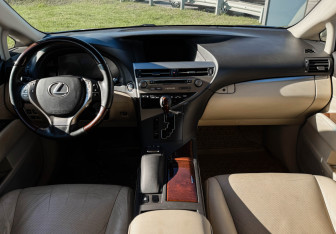 Подержанный автомобиль Lexus RX 2014 года (12 фото)