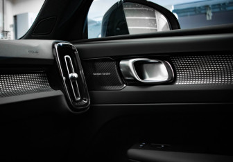 Подержанный автомобиль Volvo XC40 2019 года (20 фото)