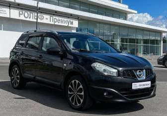 Подержанный автомобиль Nissan Qashqai+2 2012 года (3 фото)