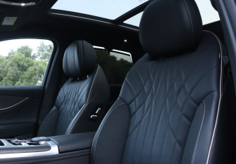 Подержанный автомобиль Jaecoo J8 2024 года (14 фото)
