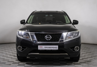 Подержанный автомобиль Nissan Pathfinder 2014 года (2 фото)