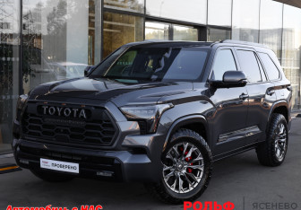 Подержанный автомобиль Toyota Sequoia 2022 года (1 фото)