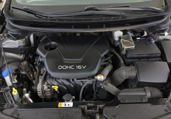 Подержанный автомобиль Kia Cerato Sedan 2015 года (9 фото)