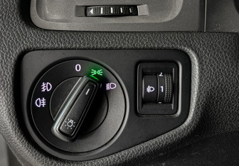 Подержанный автомобиль Volkswagen Golf Hatchback 2014 года (17 фото)