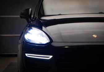 Подержанный автомобиль Porsche Cayenne 2015 года (34 фото)