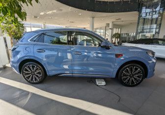 Новый Hongqi HS5 2024 (4 фото)