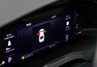 Подержанный автомобиль Skoda Superb Liftback 2021 года (9 фото)
