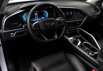 Подержанный автомобиль Geely Tugella 2022 года (15 фото)