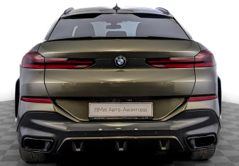 Подержанный автомобиль BMW X6 2020 года (6 фото)